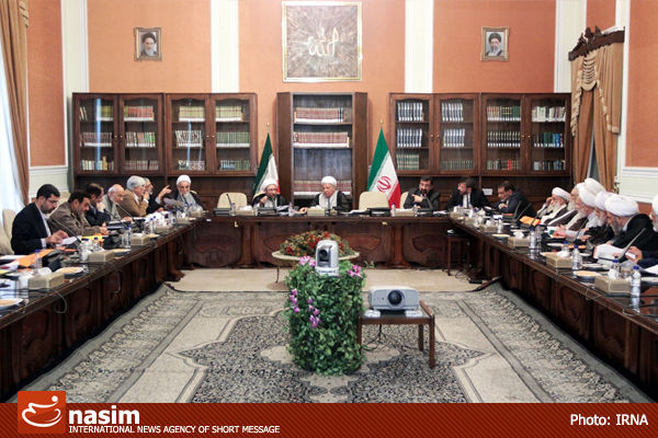 مجمع تشخیص مصلحت نظام با ریاست آیت‌الله هاشمی رفسنجانی تشکیل جلسه داد
