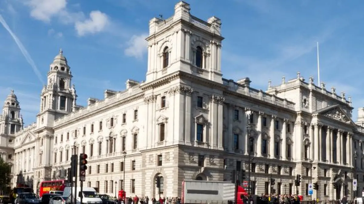 وزارت دارایی انگلیس اموال پنج شرکت و یک تاجر ایرانی را آزاد کرد