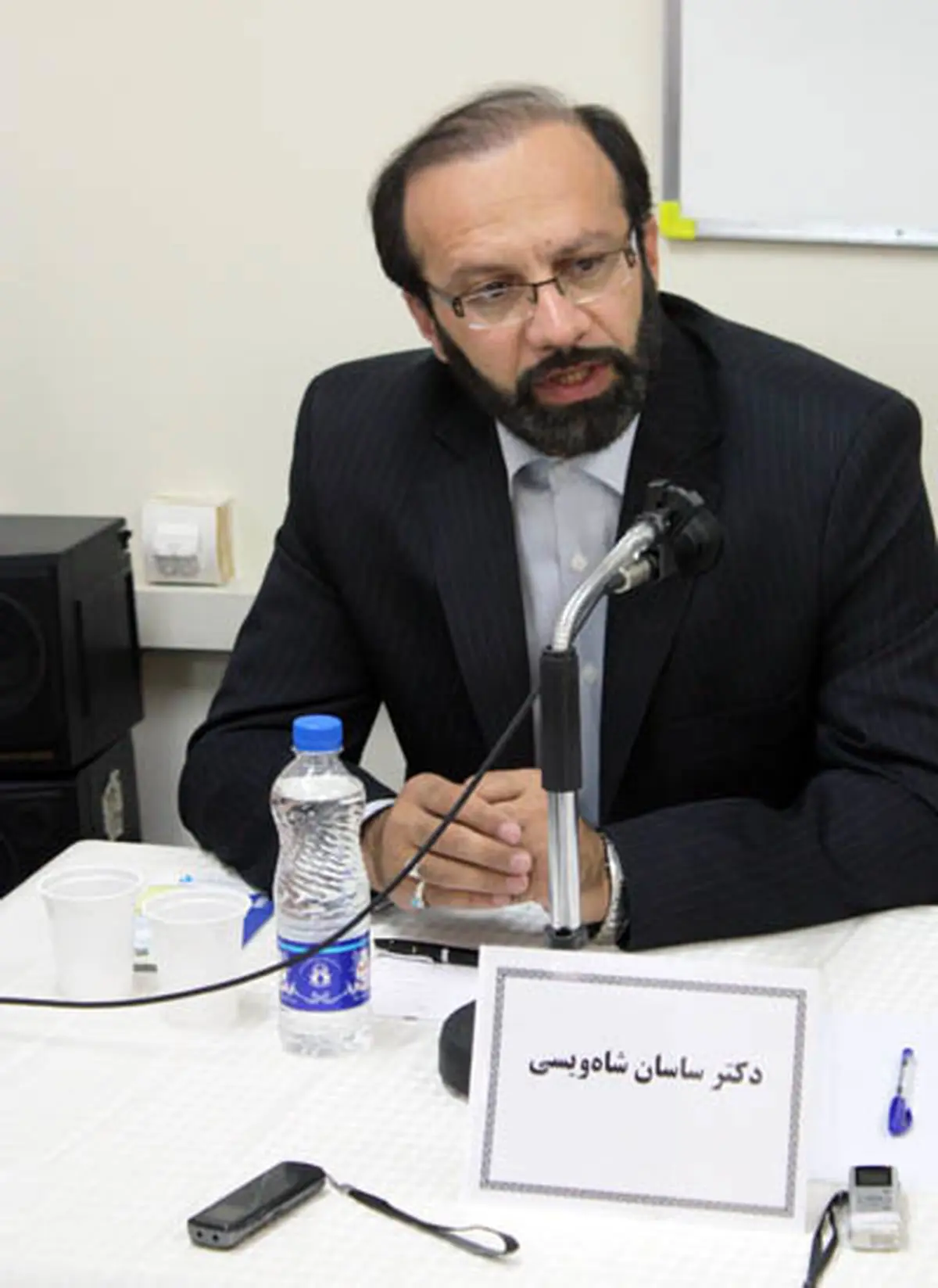 "عدم توجه به اقتصاد مقاومتی رشد پایان سال را دوباره منفی می‌کند"