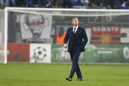سرمربی تیم فوتبال شالکه اخراج شد