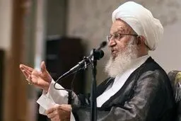 آیت‌الله مکارم شیرازی: بارها به مسئولین گفته‌ام که به قم بدهکار هستید