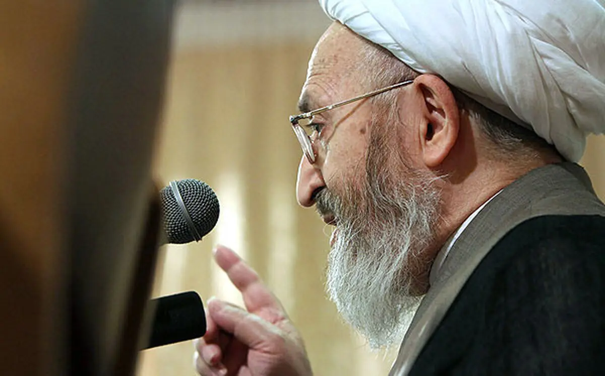 آیت‌الله سبحانی: حجاج در برابر توهین‌های سعودی‌ها بردباری کنند