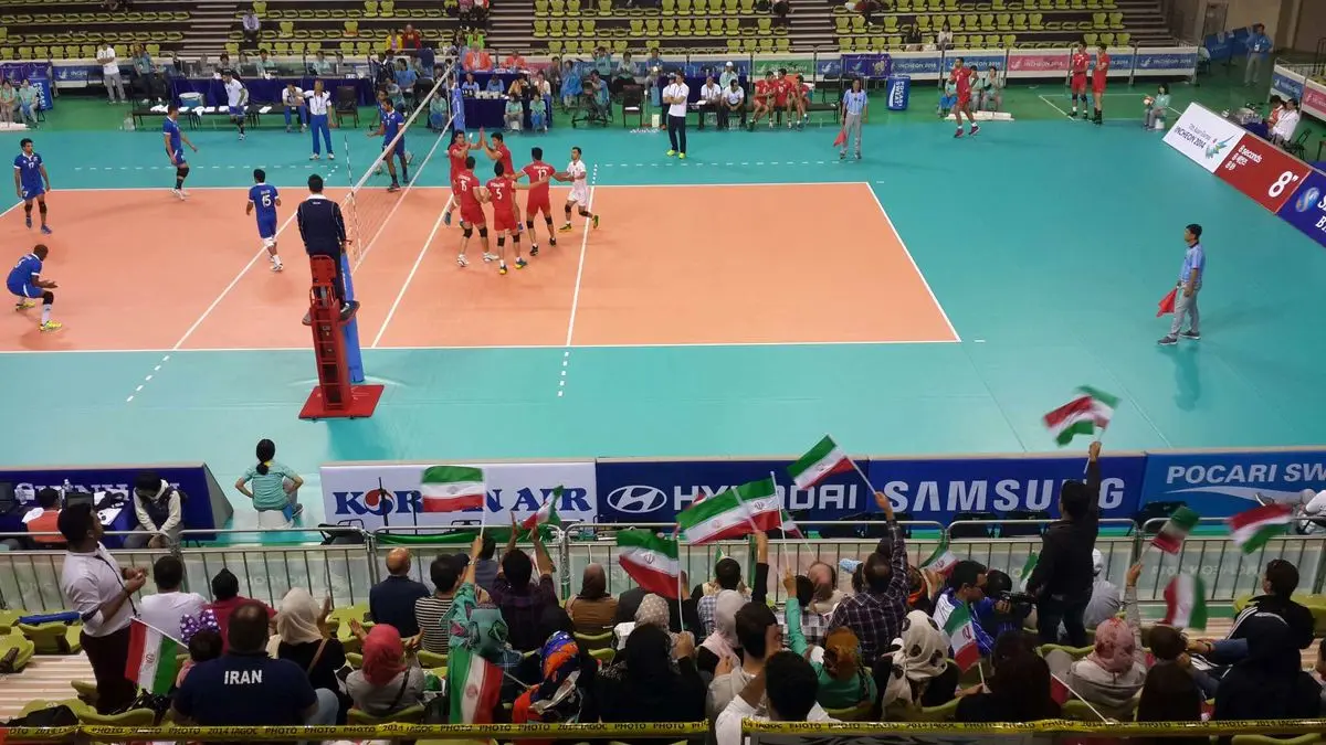 خانواده اعضای تیم ملی والیبال در سالن حاضر شدند