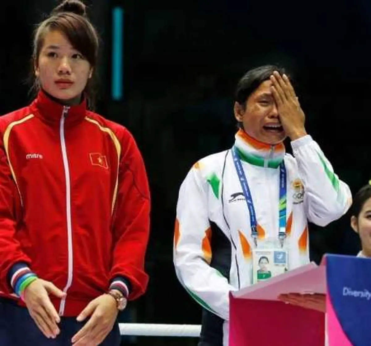 بوکسور زن هندی به نشانه اعتراض به داوری مدال برنزش را نگرفت