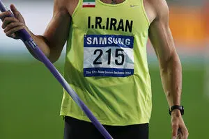 هادی سپهرزاد در دهگانه‌ در مکان پنجم قرار گرفت