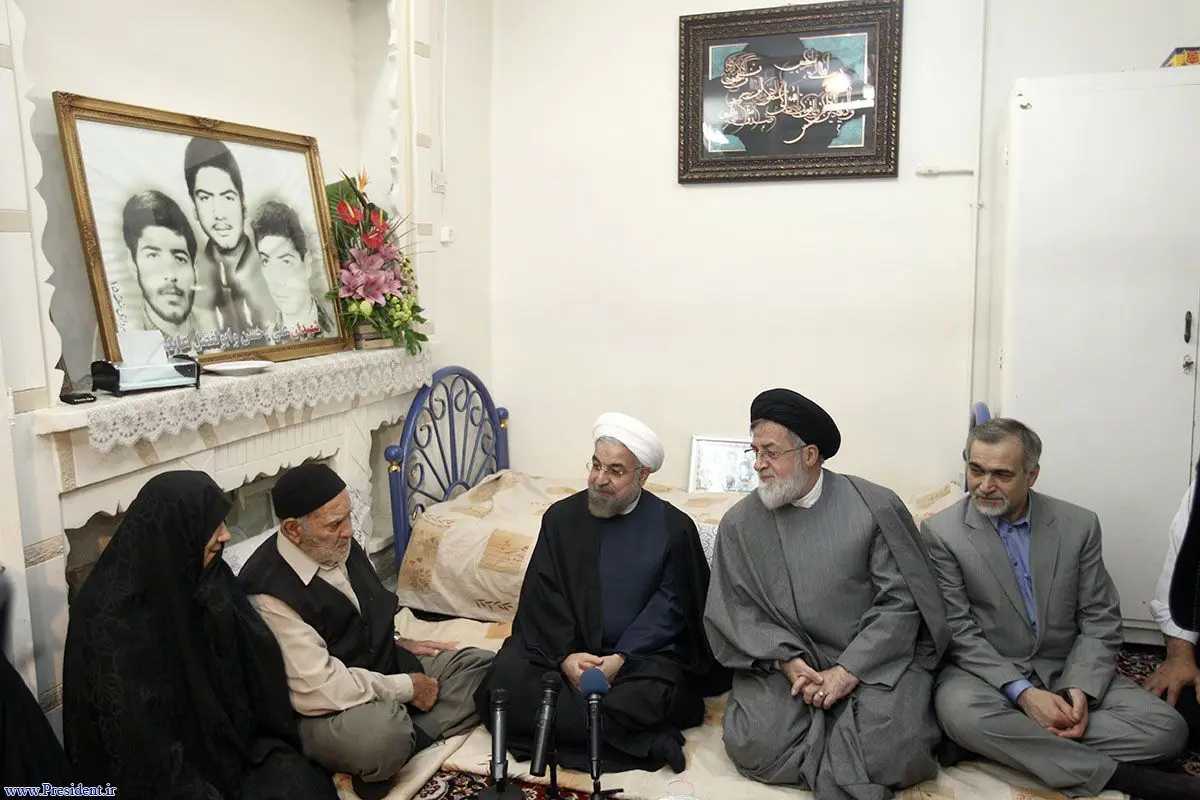 حسن روحانی: از دیدار با خانواده شهدا، ایثارگران و جانبازان، روحیه و قوت می‌گیرم