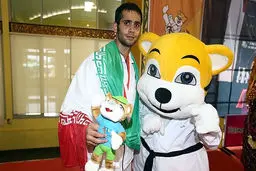 حسنی‌پور به فینال رسید