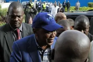 رئیس‌جمهور کنیا وارد دادگاه لاهه شد