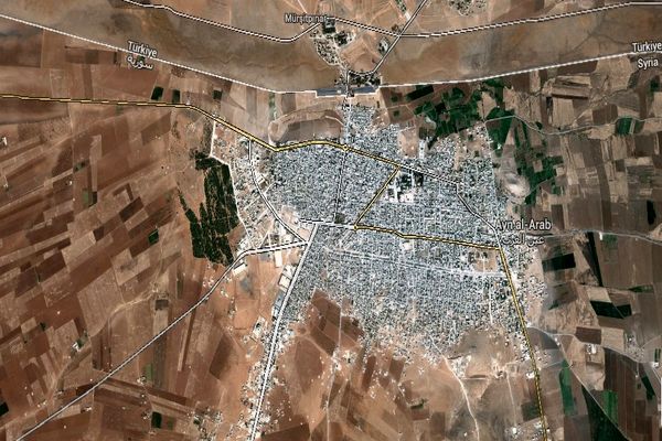 فرمانده نظامی کُرد: ترکیه مانع کمک‌رسانی کرد‌های این کشور به کوبانی می‌شود