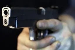 رئیس امور اجتماعی فرمانداری ایرانشهر هدف گلوله افراد مسلح ناشناس قرار گرفت