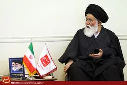 آیت‌الله علم‌الهدی: طلبه بی‌تفاوت به انقلاب، در صف دشمنان نظام ایستاده است