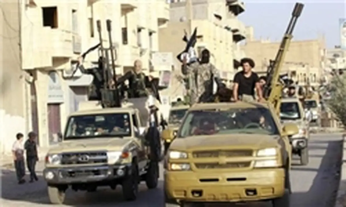 رویترز: اعضای داعش آموزش خلبانی هواپیماهای جنگنده می‌بینند