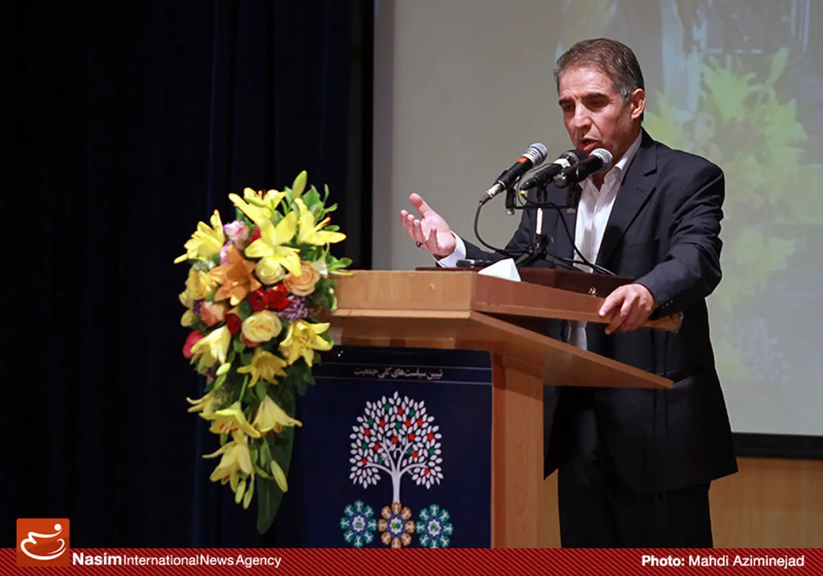 گلزاری: تدوین "راهنمای مراحل رشد روانی دانش‌آموزان" ضروری است