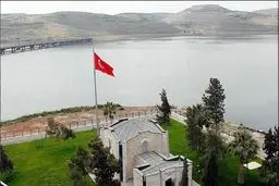 العالم: داعش تاکنون اقدامی علیه قبر سلیمان شاه نکرده است