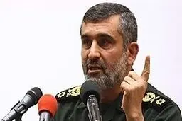فرمانده نیروی هوافضای سپاه از حاتمی‌کیا و مدیر تولید فیلم