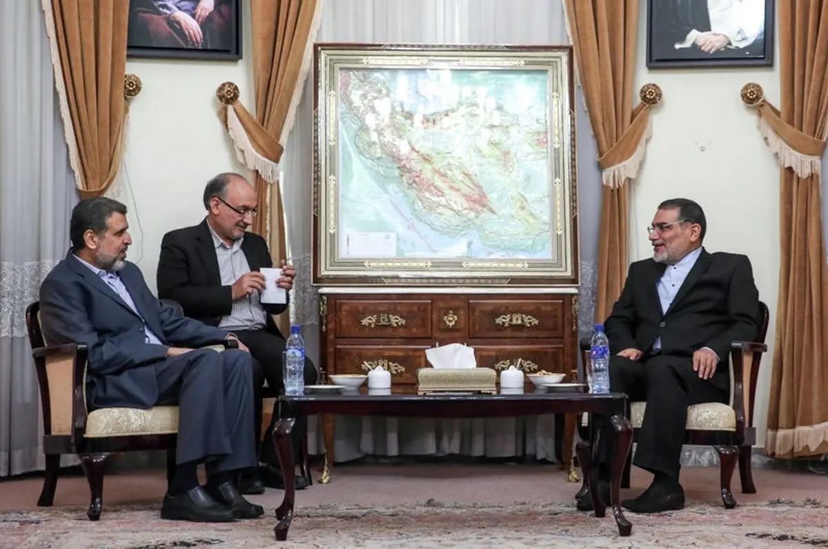 شمخانی: با دقت رفتار غیرسازنده برخی کشورهای منطقه و غربی را پیگیری می‌کنیم