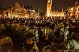 پلیس انگلیس با توسل به خشونت، به تظاهرات جنبش 