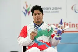 مجید فرزین: با درد وزنه زدم