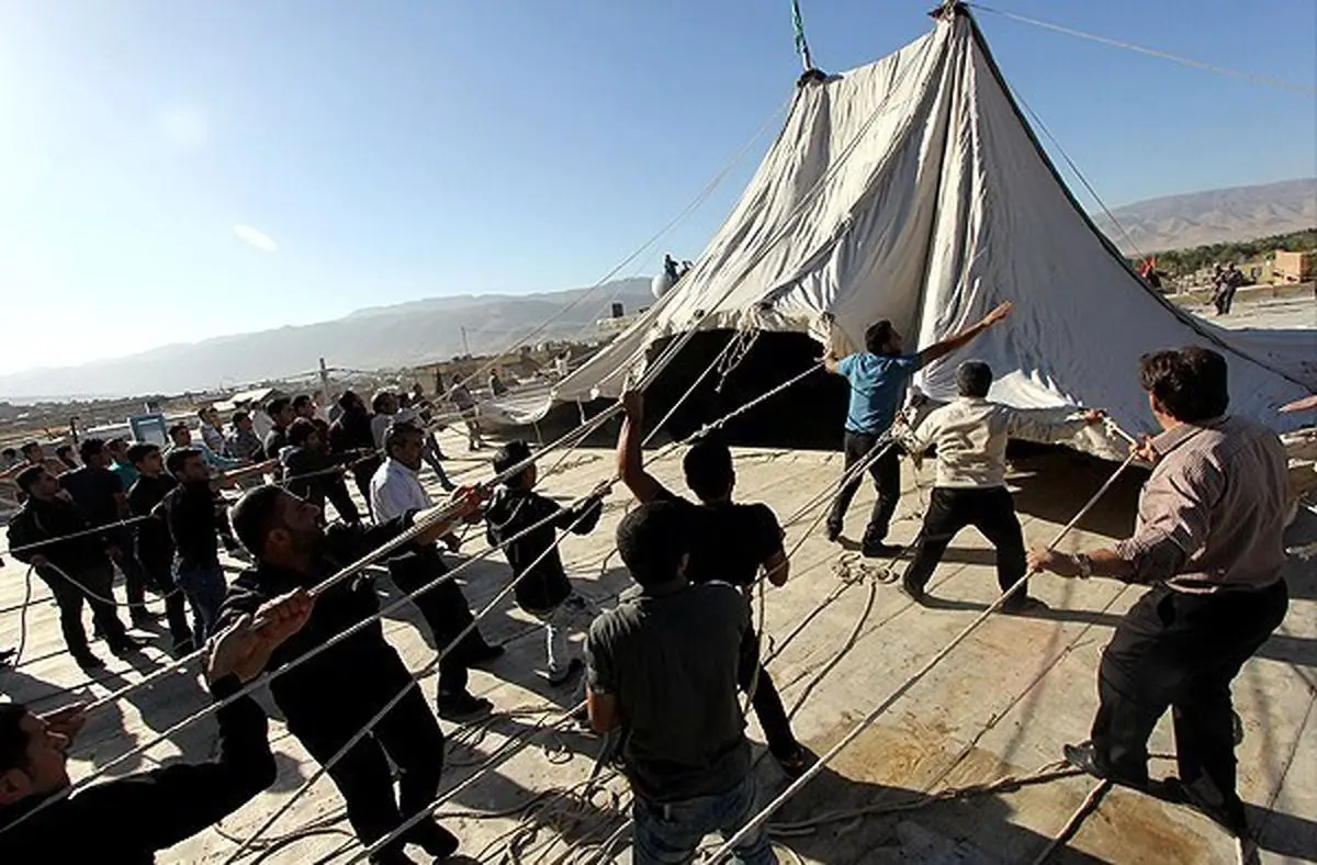 خیمه‌های عزای امام حسین(ع) در زرقان برپا شد