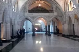 تیراندازی در ساختمان پارلمان کانادا یک زخمی بر جای گذاشت