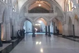 تیراندازی در ساختمان پارلمان کانادا یک زخمی بر جای گذاشت