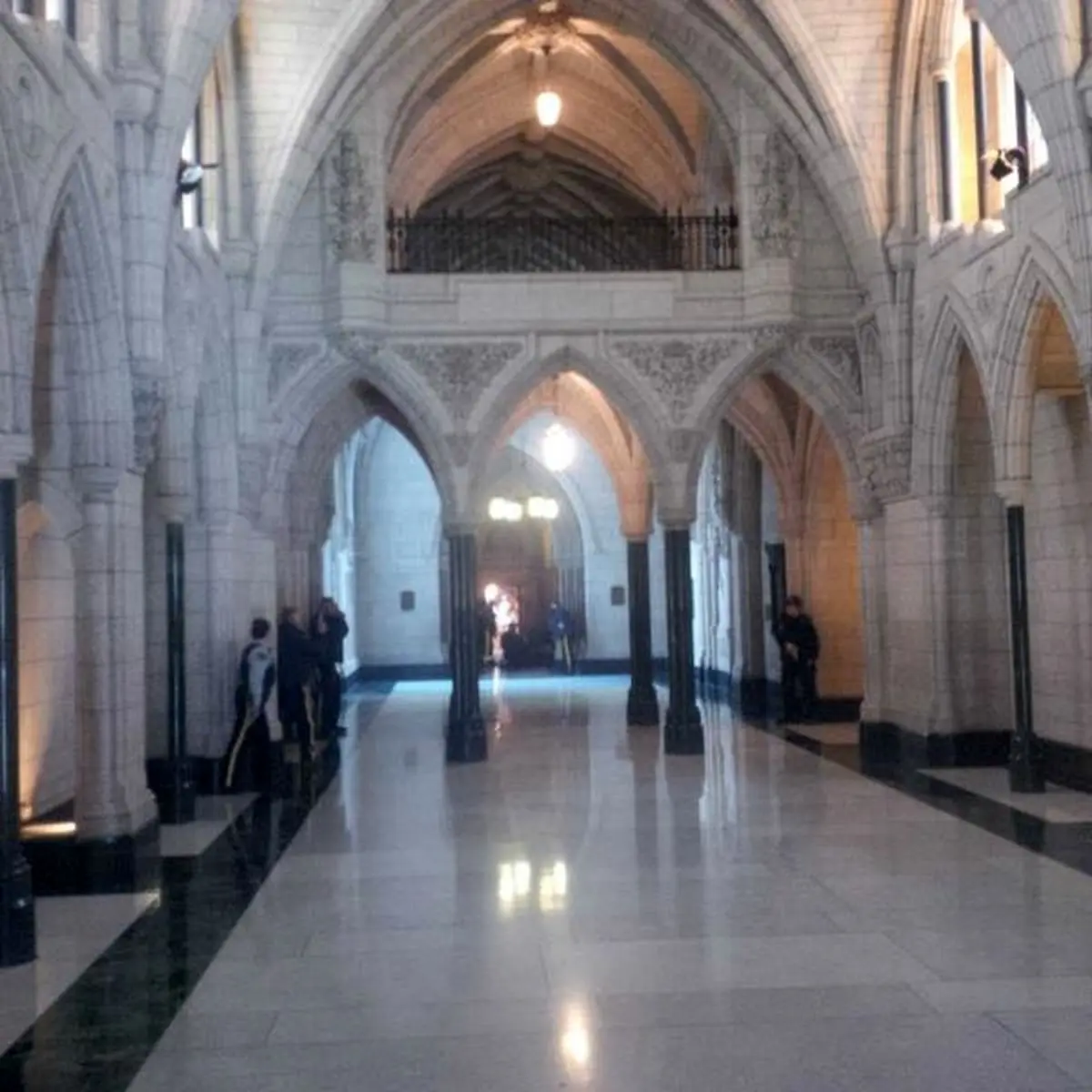 تیراندازی در ساختمان پارلمان کانادا یک زخمی بر جای گذاشت