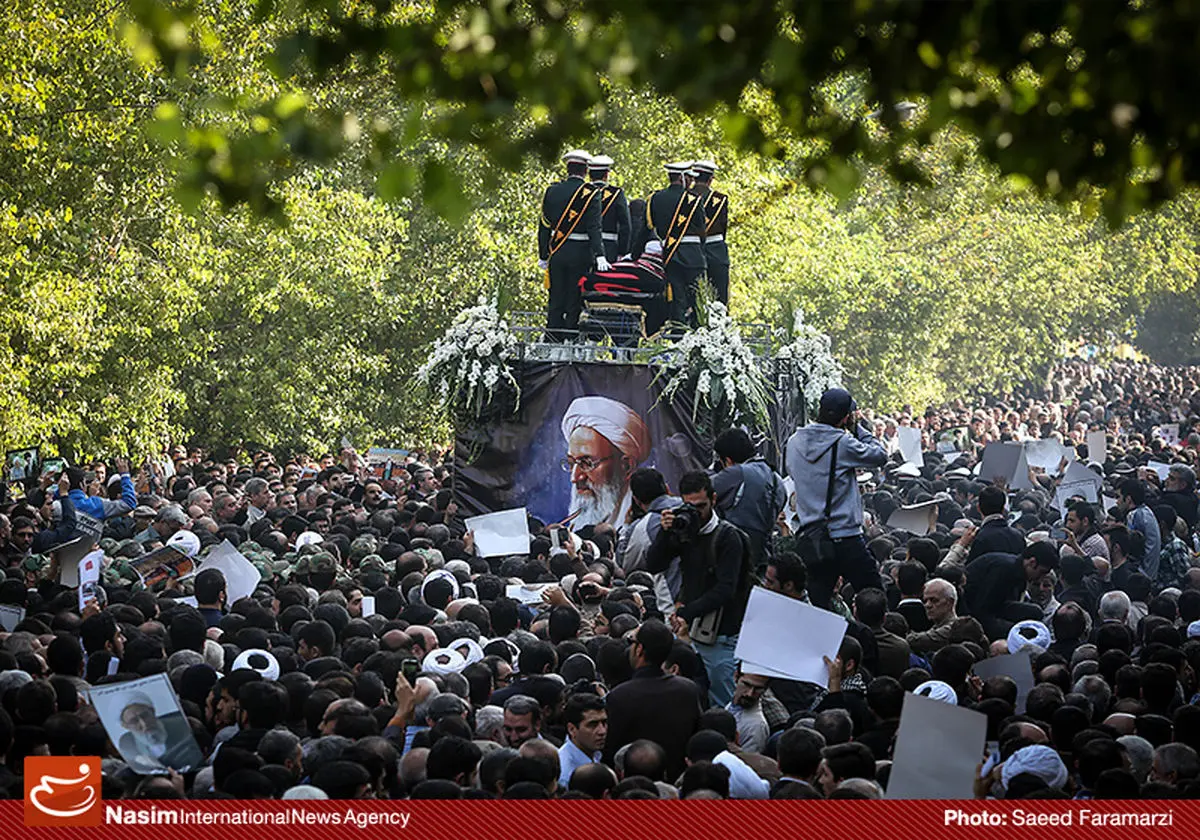 گزارش تصویری:: تشییع پیکر آیت‌الله مهدوی کنی