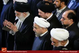 فیلم:: اقامه نماز بر پیکر آیت‌الله مهدوی کنی به امامت رهبر معظم انقلاب