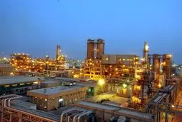 معاون وزیر نفت: برنامه جذب ۷۰ میلیارد دلار سرمایه در پتروشیمی تدوین شد