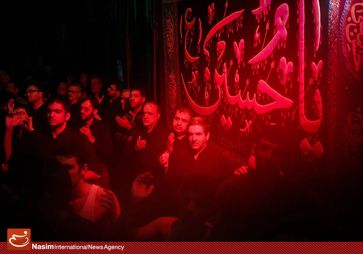 گزارش تصویری:: عزاداری شب سوم محرم در حسینیه ریحانه‌الحسین(س)