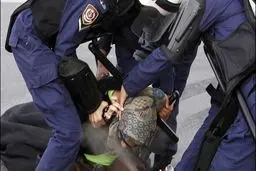 نظامیان آل‌خلیفه یک زن و کودک شیرخوارش را بازداشت کردند