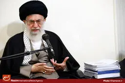 رهبر انقلاب: حج بهترین فرصت برای مقابله با دیوارکشی دشمن میان ایران و دنیای اسلام است