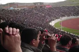 تراکتورسازی و سپاهان به انجام یک دیدار خانگی بدون تماشاگر محکوم شدند