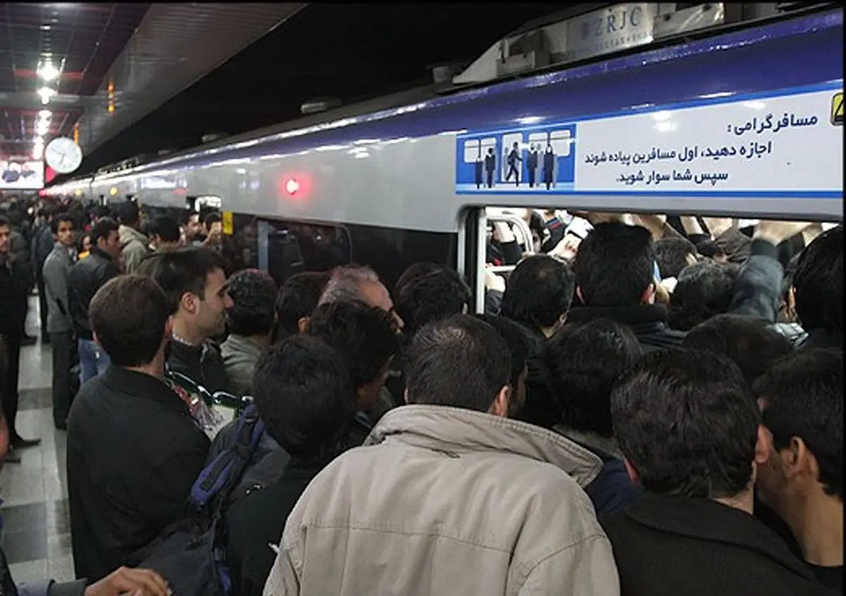 مردی میانسال صبح امروز در ایستگاه مترو دروازه شمیران خودکشی کرد