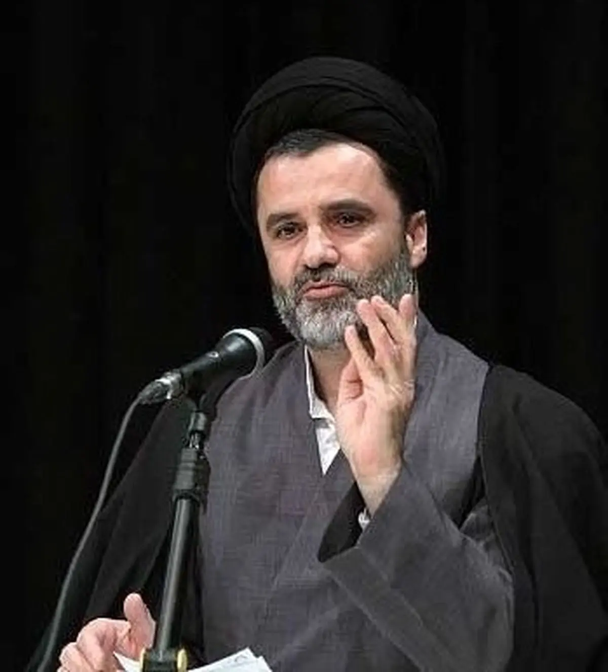 نبویان: در دوران مدیریت نیلی در پردیس فنی تهران، به جشن‌های مختلط مجوز داده می‌شد