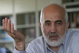 توکلی با اشاره به جلسه رأی اعتماد وزیر علوم: اگر در مواضع خود انصاف را رعایت نکنیم مردم ضرر می‌کنند
