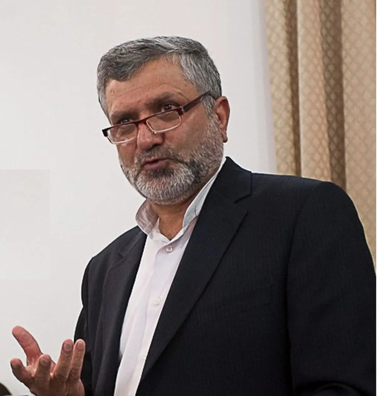 شهردار مشهد از غرفه خبرگزاری «نسیم» در نمایشگاه کتاب این شهر بازدید کرد