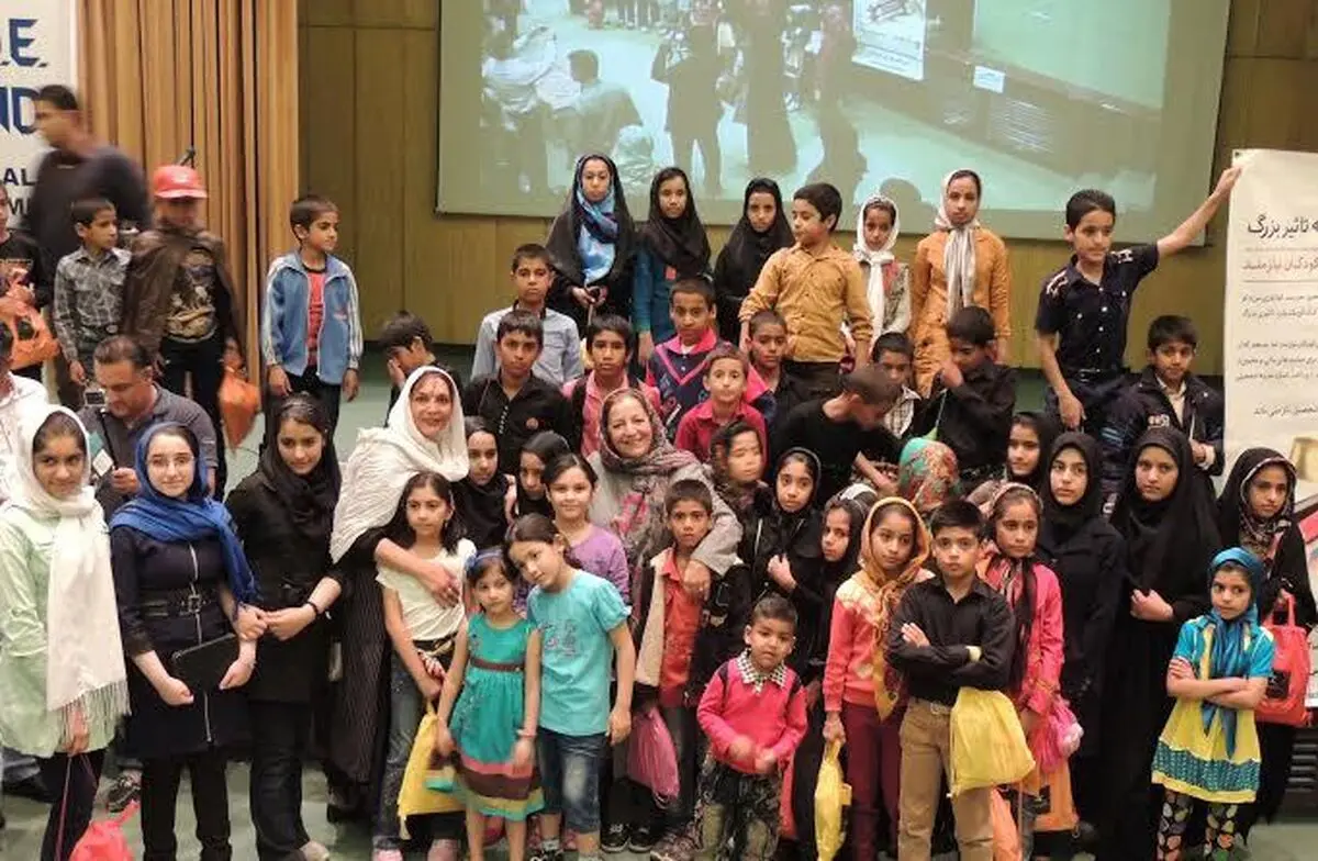 کودکان بی‌سرپرست بم به تماشای "شهرموش‌ها۲" نشستند