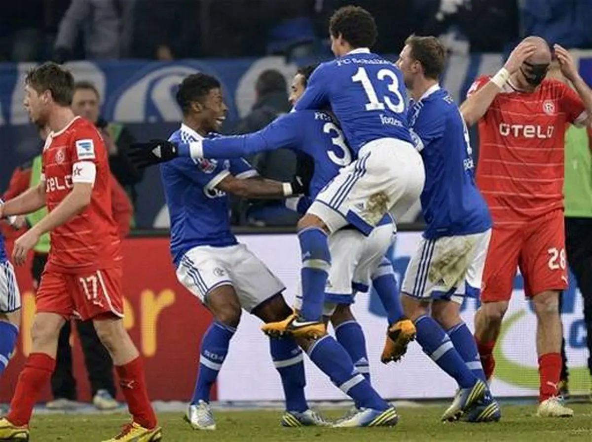 شالکه هفته دهم بوندس لیگا را با پیروزی آغاز کرد