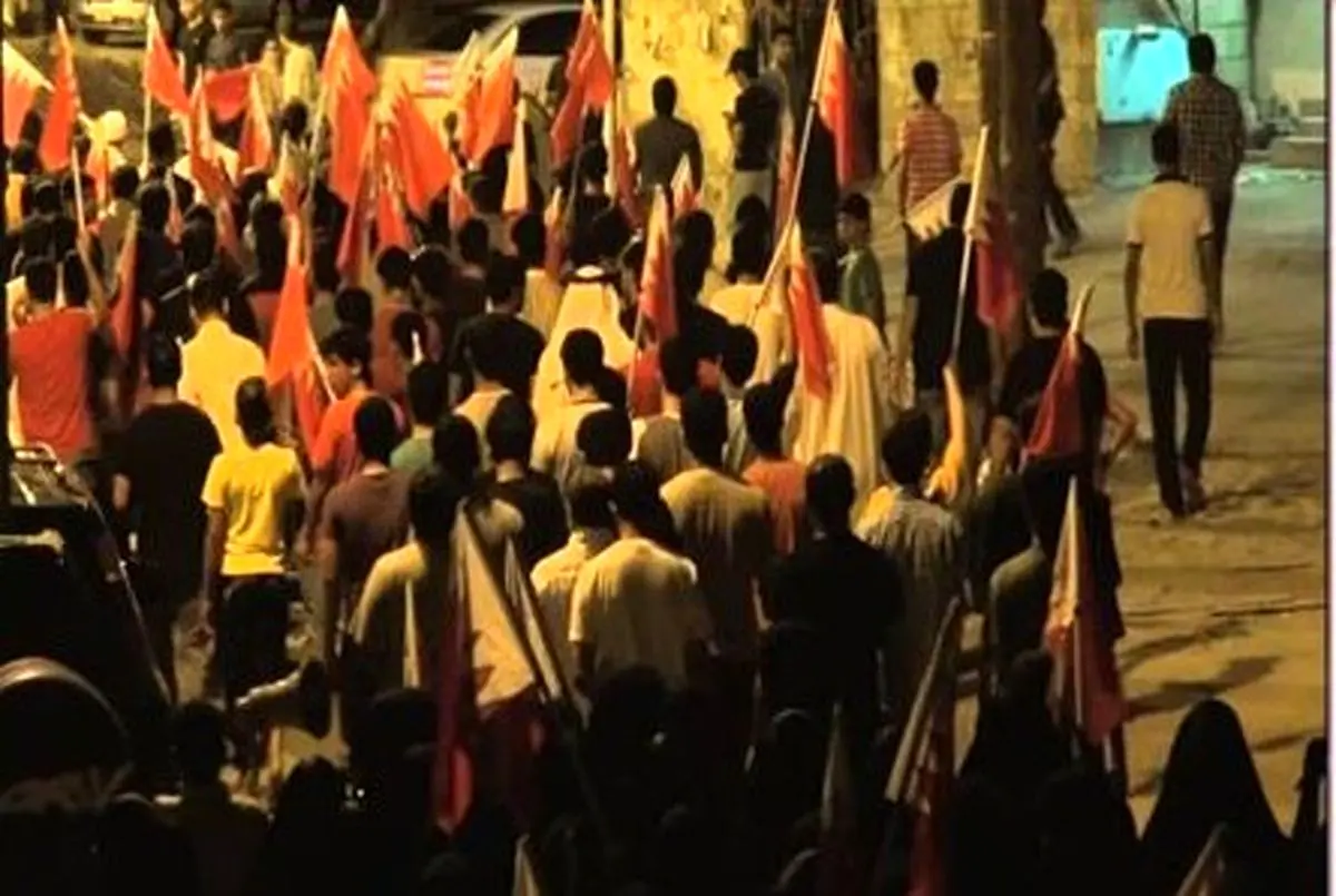 بحرینی‌ها شب گذشته علیه خشونت‌های آل‌خلیفه تظاهرات کردند