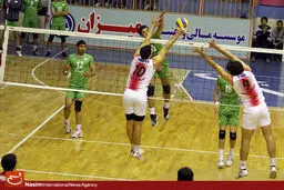 برگزاری جشن و کمدی توسط یک باشگاه 