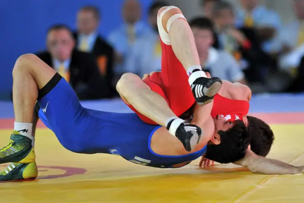 مسابقات کشتی فرنگی بزرگسالان قهرمانی کشور در تهران برگزار می‌شود