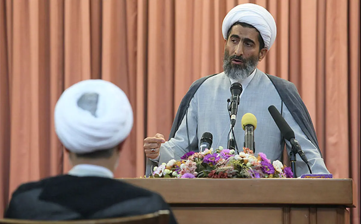 "امر به معروف و نهی از منکر دو فریضه اصلی تشکیل نظام جمهوری اسلامی است"