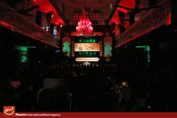 گزارش تصویری:: عزاداری شب اول محرم در حسینیه پیروان مهدی(عج)