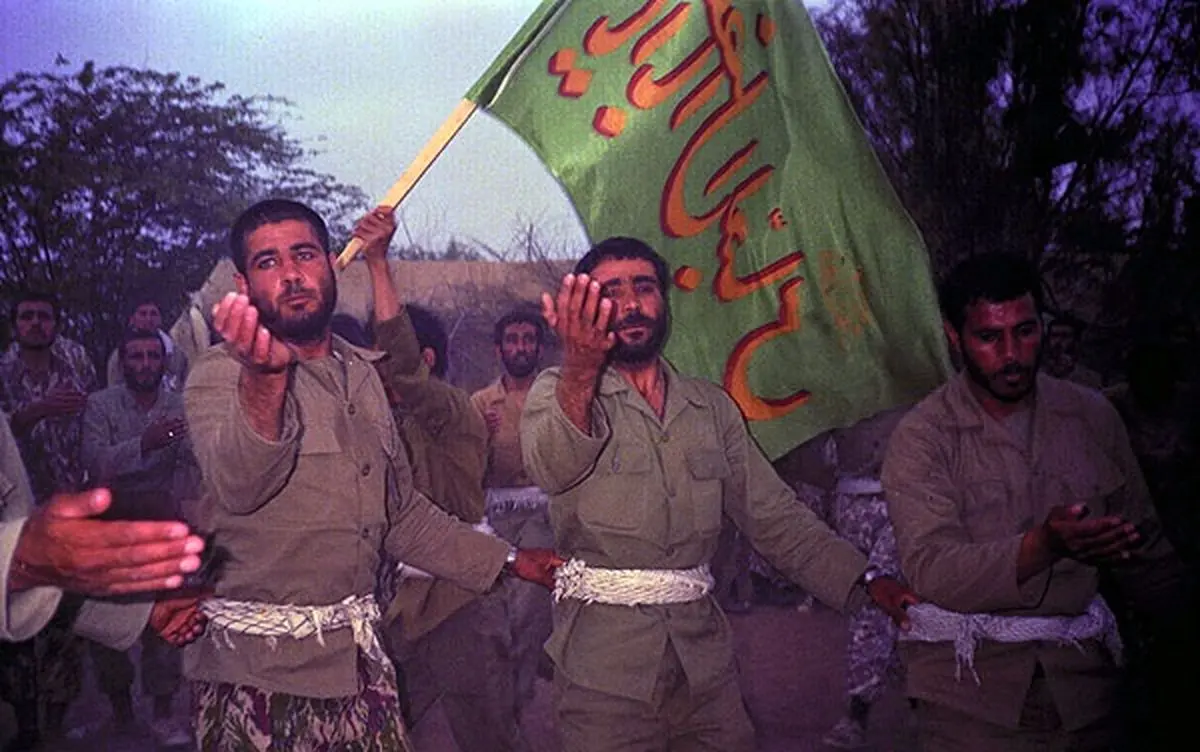 محرم در جبهه‌ها/ روایت یک جانباز از حنا گذاشتن رزمندگان در محرم و صفر