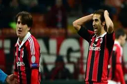 آث میلان مقابل فیورنتینا متوقف شد