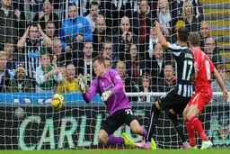 لیورپول چهارمین شکست فصل خود را تجربه کرد