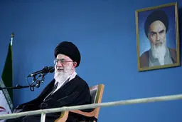 رهبر انقلاب عزاداری‌های پرشور مردم یزد را مورد تفقد قرار دادند