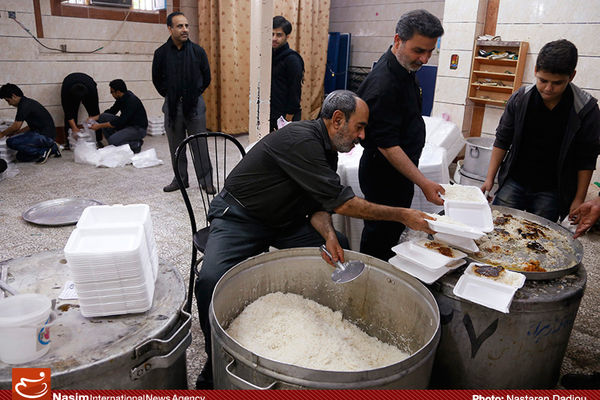 سخنگوی اورژانس تهران: صاحبان نذری از ظروف یکبار مصرف استاندارد استفاده کنند