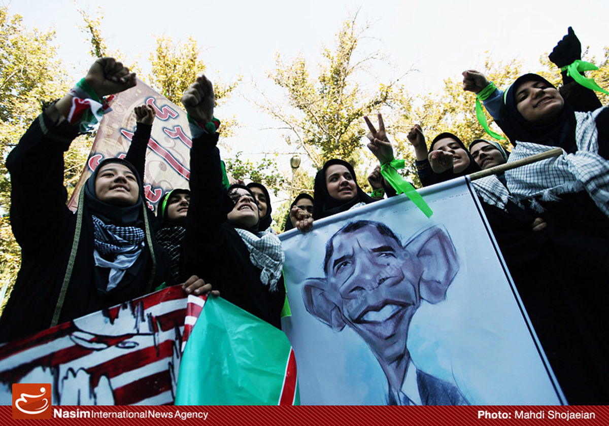 شرکت‌کنندگان در مراسم ۱۳ آبان: "مرگ بر آمریکا" را ترجمان "هیهات منا الذله" ابی عبدالله می‌دانیم